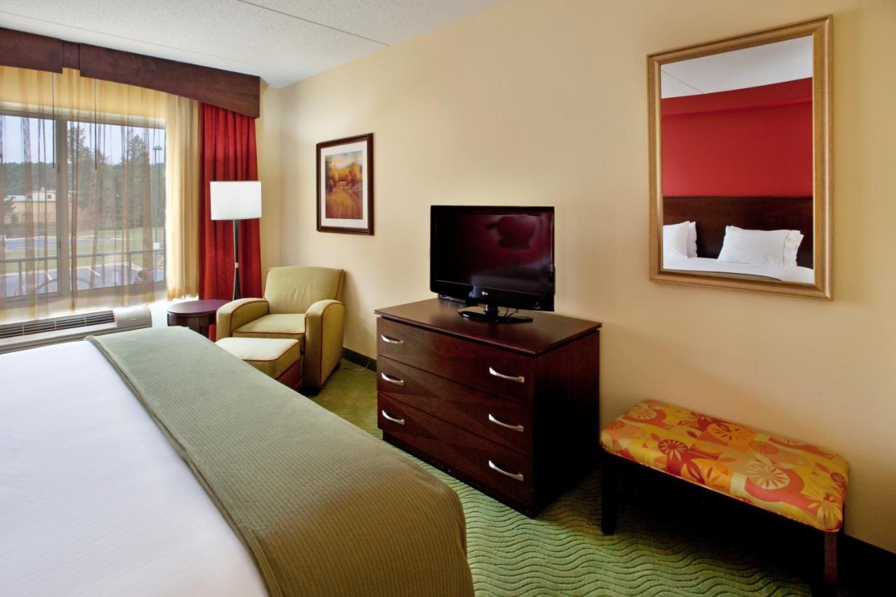 Holiday Inn Express & Suites - Spartanburg-North, An Ihg Hotel Habitación foto